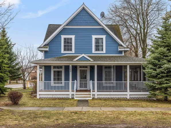 103 Traverse St, Elk Rapids, MI 49629