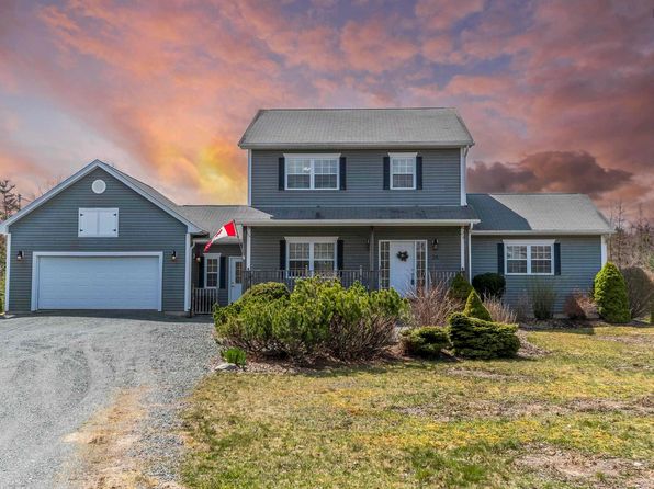 34 Celebration Dr, Fall River, NS B2T 1T8