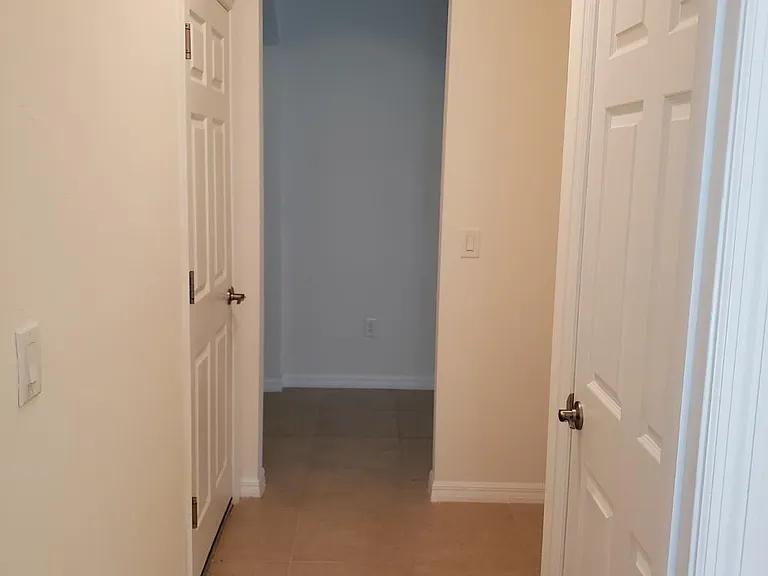 2529 SW 11th Pl — Photo 10