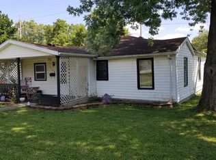 2040 Crystal St, Anderson, IN 46012