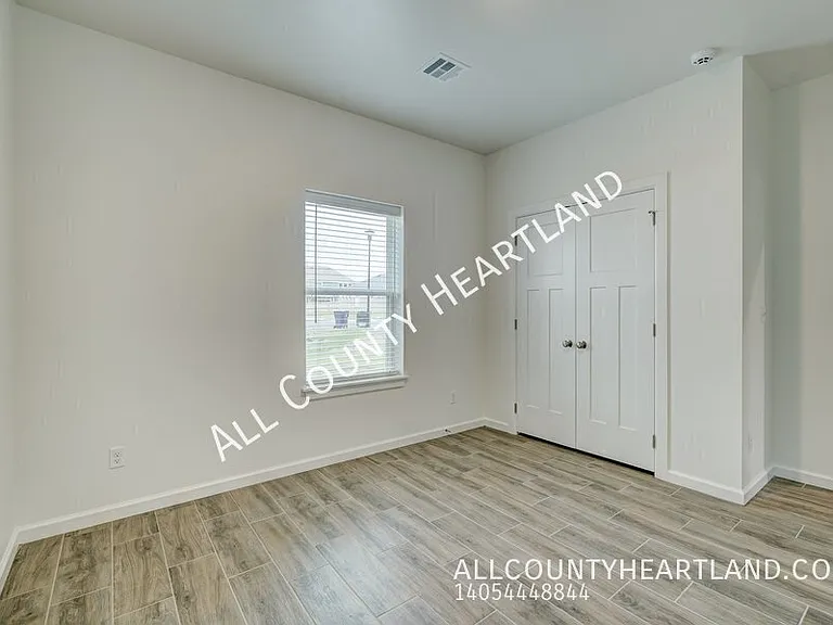 528 NW 175th St — Photo 17