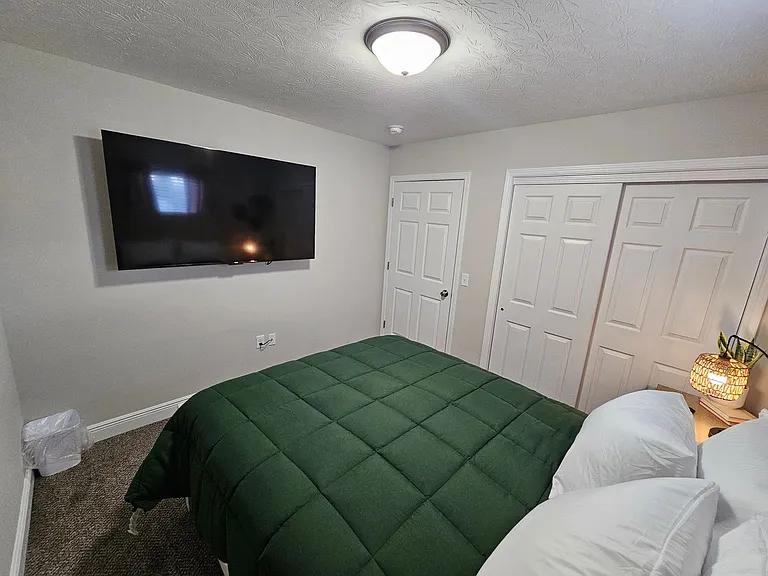 2224 Morris Ave — Photo 39