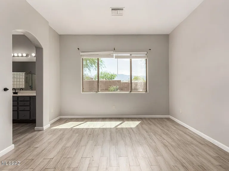 12842 N Westminster Dr — Photo 8