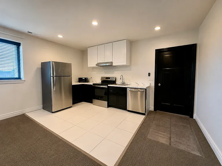 kitchen with appliances