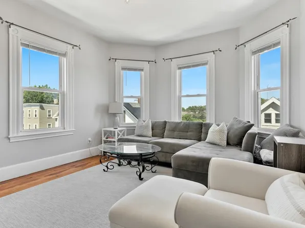 166 Sydney St APT 1, Dorchester, MA 02125