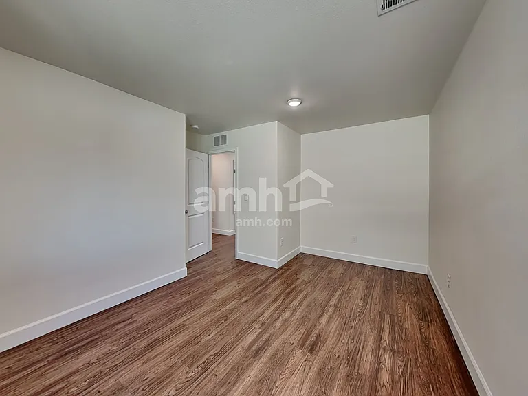 6035 Schmidt St — Photo 16
