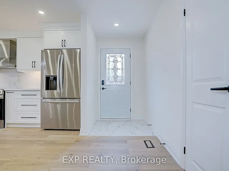 36 Vauxhall Dr #MAIN — Photo 3
