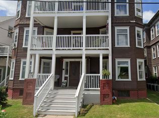 8 Searle Ave #3-R, Easthampton, MA 01027