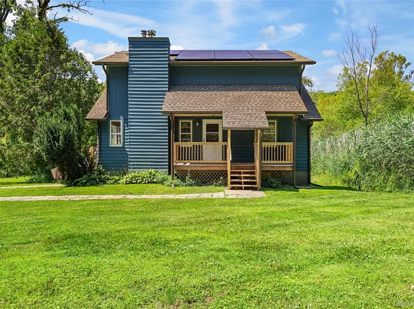 222 Bog Hollow Rd, Wassaic, NY 12592