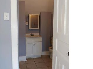 319 Brook St APT 5, Elgin, IL 60120