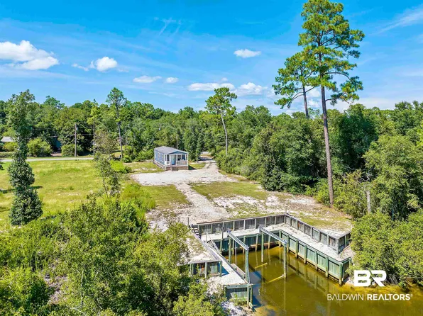 30736 Carrel Ln, Elberta, AL 36530