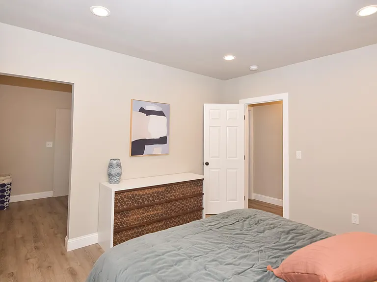 1401 Market St #2L — Photo 12