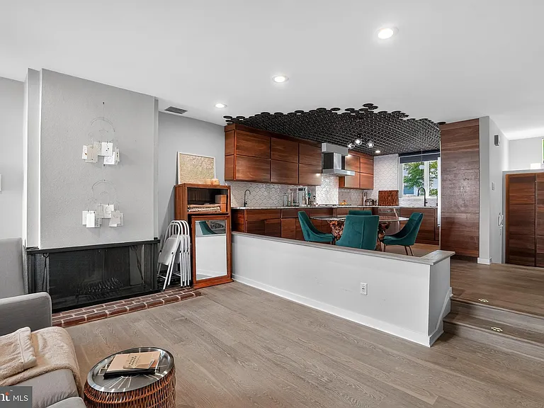 812 Lombard St #4 — Photo 8