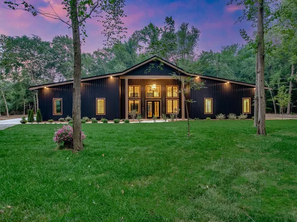 50678 Dolph Rd, Elkhart, IN 46514