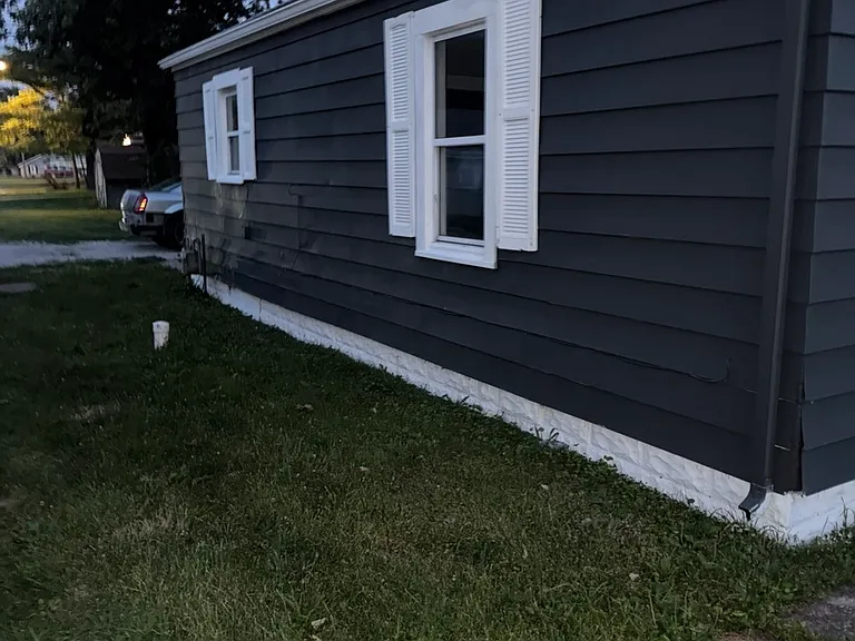 1180 N Summit Ave — Photo 29