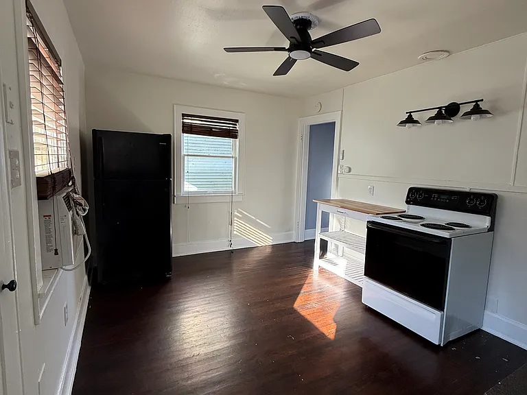 704 Boland St — Photo 4