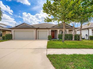 917 Timeless Moss Dr, Ruskin, FL 33570