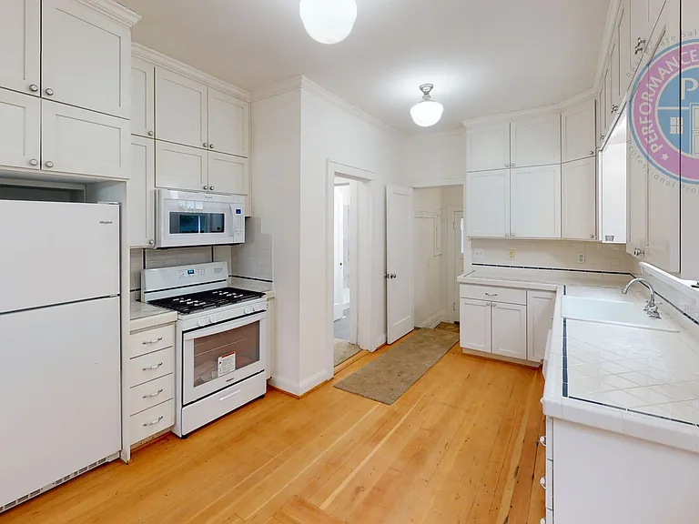 43 Ladd St — Photo 6