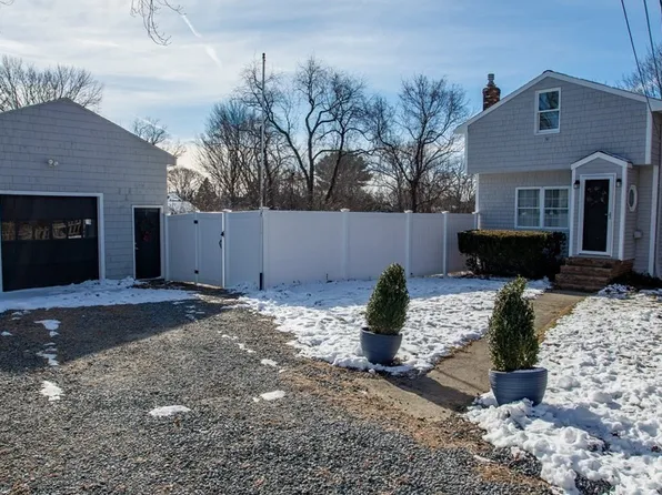166 Cliff Ave, Swansea, MA 02777
