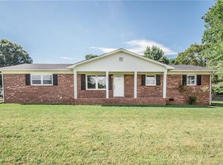 161 Westmoreland Rd, Mooresville, NC 28115