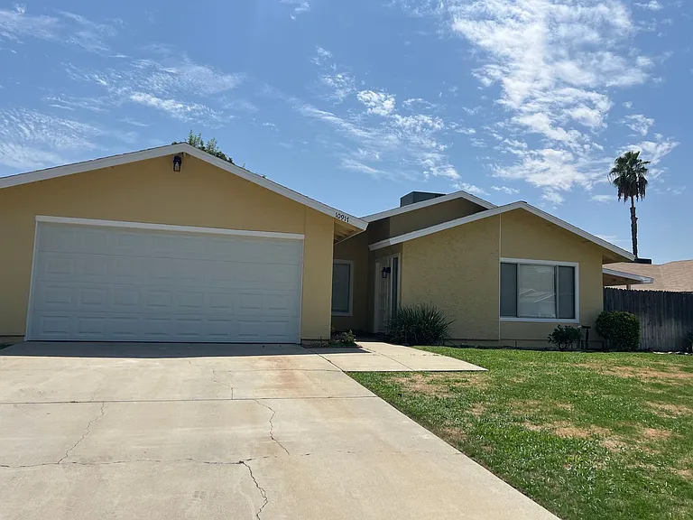 10917 Cave Ave — Photo 2