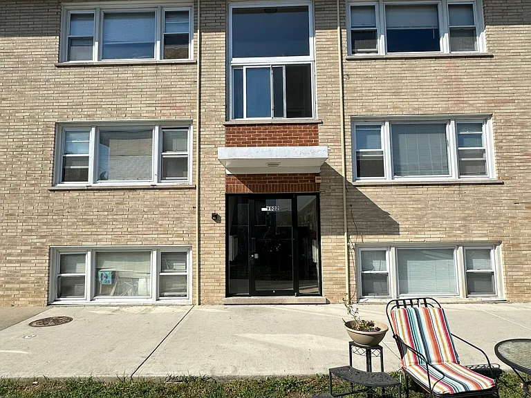 9612 Ivanhoe Ave #4 — Photo 4