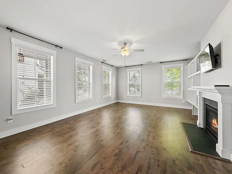 1813 Iron Mill Dr — Photo 22