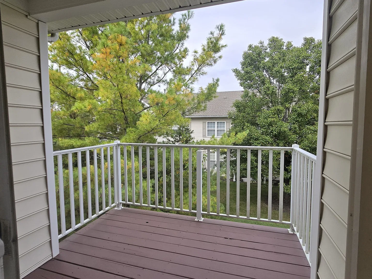 2 bed, 1250 sqft, $1,900 — Photo 4
