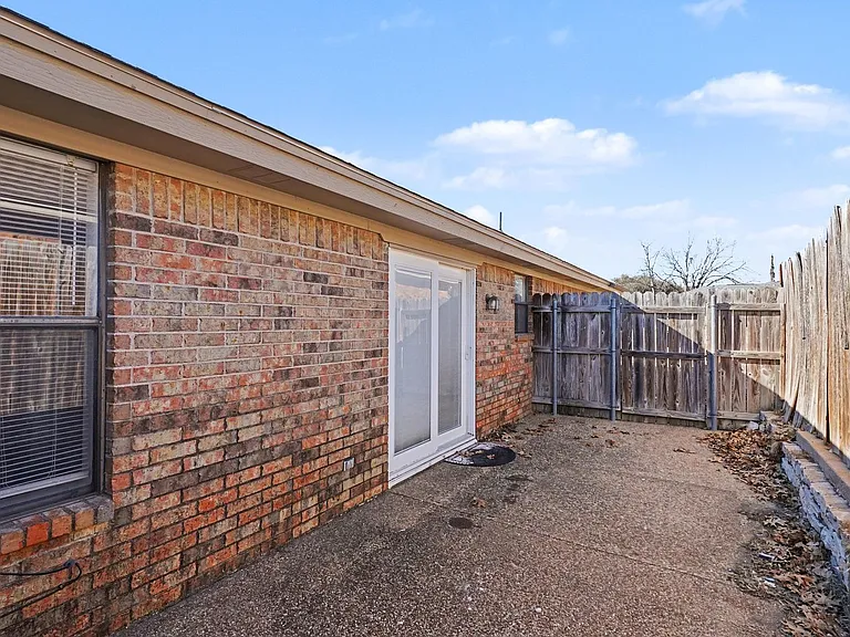 1507 Lindsey Ln W #A — Photo 27