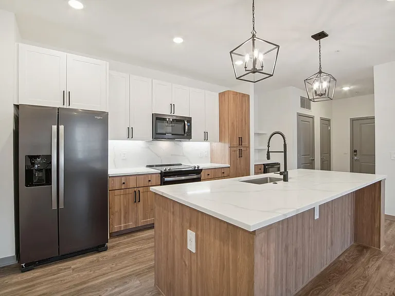 The Maddox Luxury Apartments — Photo 63