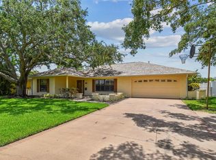 1443 54th Ave NE, Saint Petersburg, FL 33703