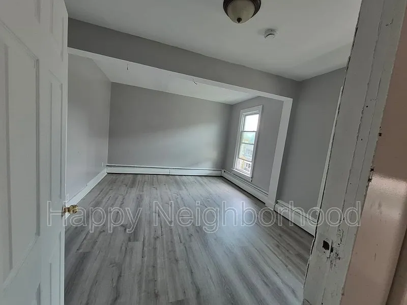 2 bed, 1.0 bath, $1,480 — Photo 4