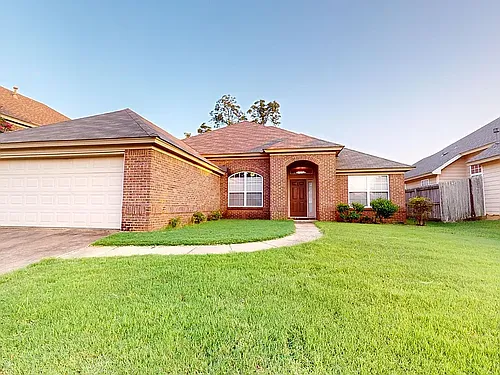 616 Lismore Pl Photo 1