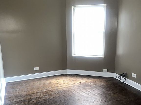 4th image of 1452 E 71st Pl #1