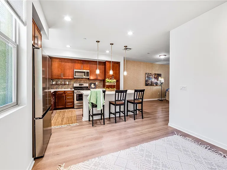 664 Colorado Cir — Photo 12