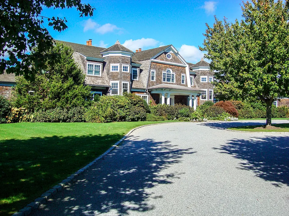 704 Ocean Rd