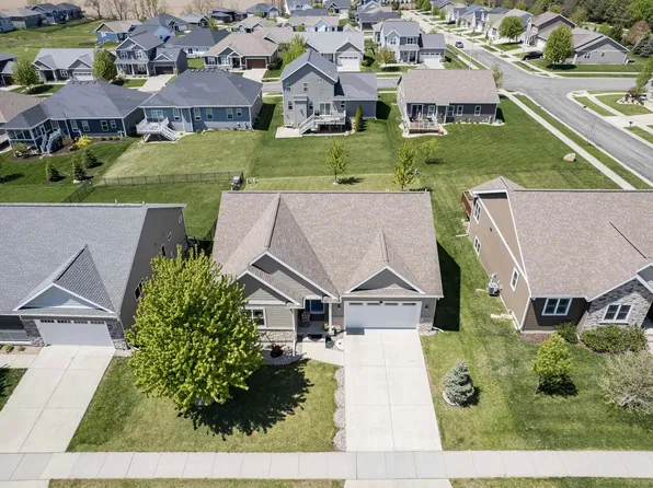 1910 Swainson Dr, Verona, WI 53593