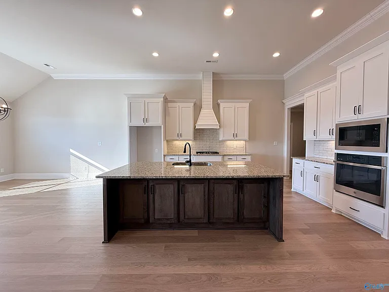 26430 Birkshire Ln — Photo 6