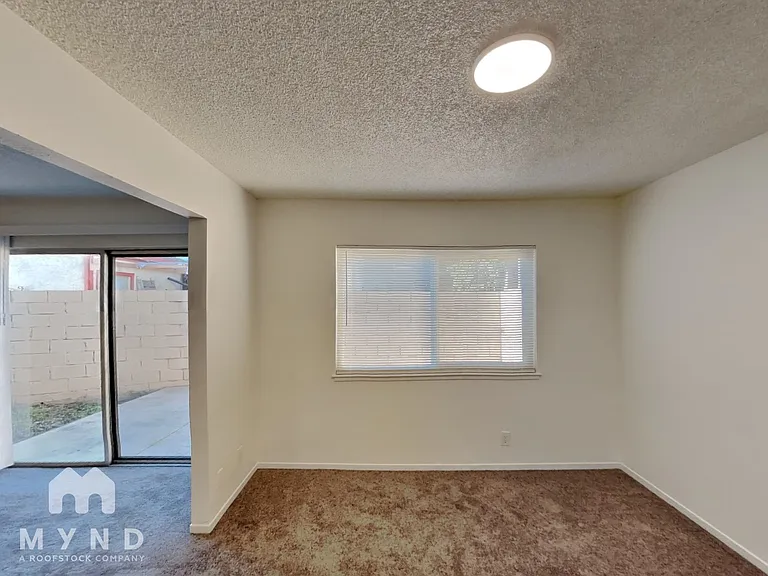 6290 Bancroft Ave — Photo 5