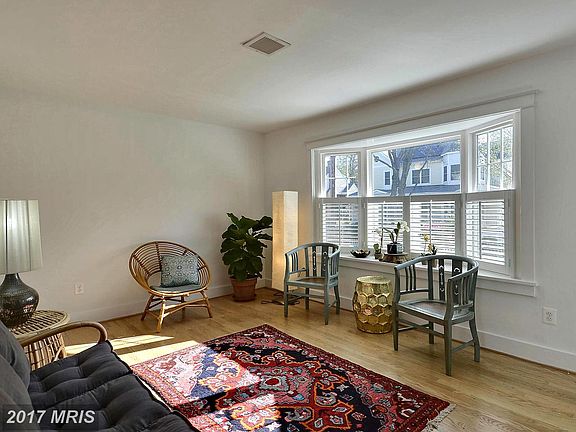 4th image of 10600 Nash Pl