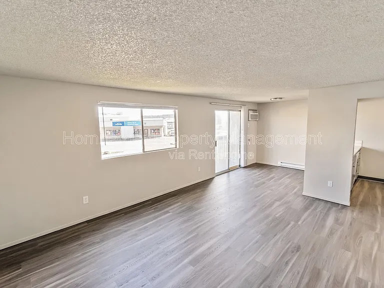 2807 E Boone Ave #12 — Photo 4