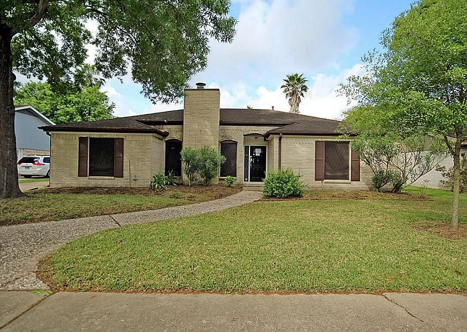 1st image of 3815 Plum Hollow Dr