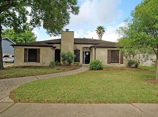 3815 Plum Hollow Dr, Houston, TX 77059