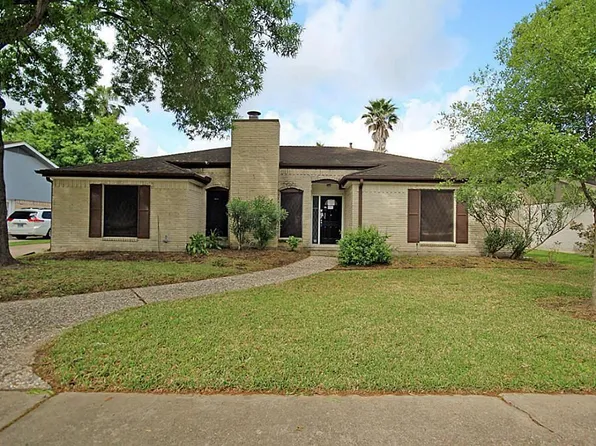 3815 Plum Hollow Dr, Houston, TX 77059