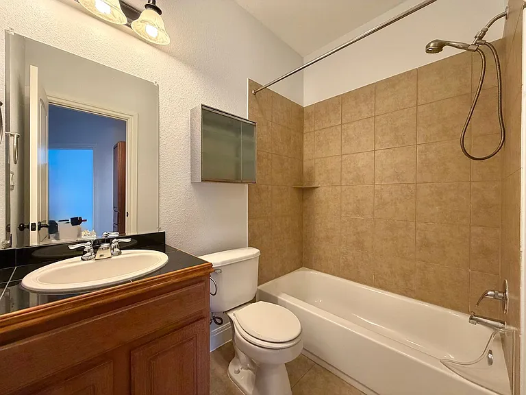1402 Parker Ln #8 — Photo 21
