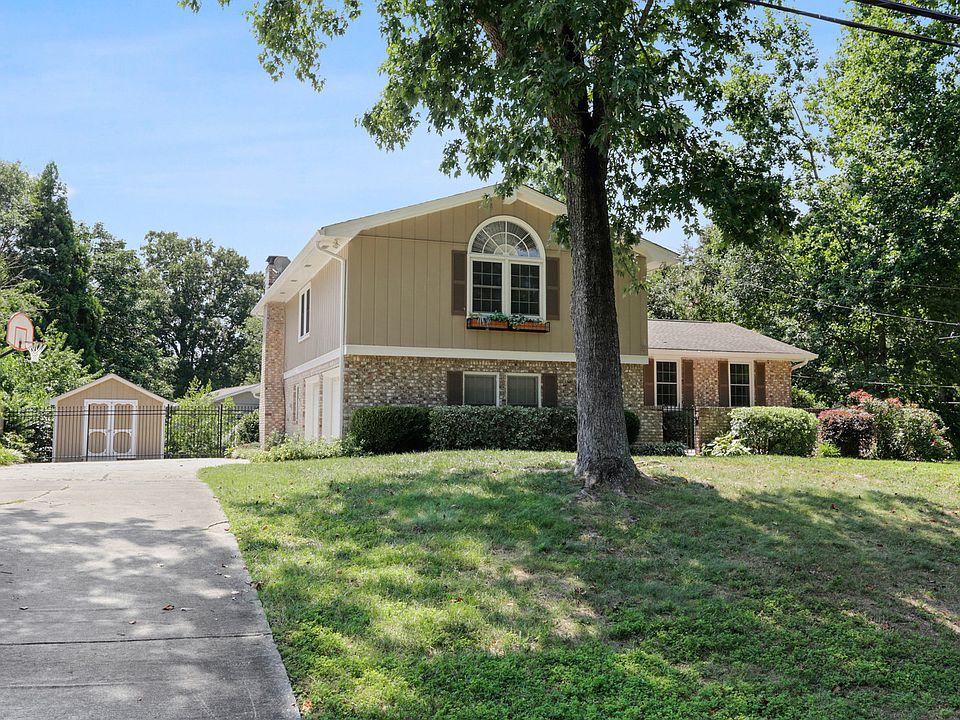 2539 Fontainebleau Dr, Dunwoody, GA 30360 | Zillow