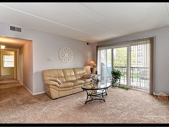 5th image of 475 N Cass Ave APT 216