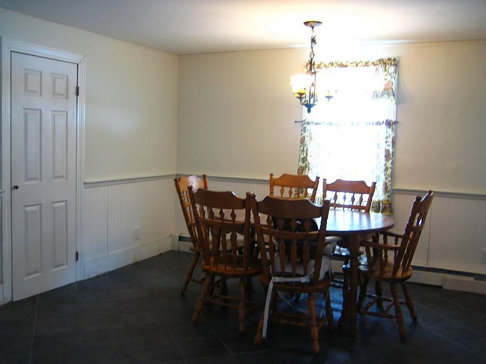 43 Thompson St, Maynard, MA 01754 Zillow