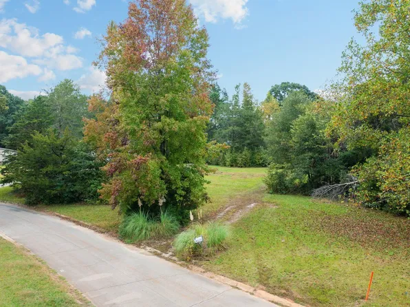 300 Red Oak Ct, Easley, SC 29640