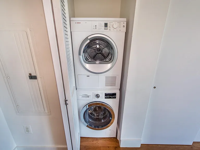77 Hudson St #1701R — Photo 20